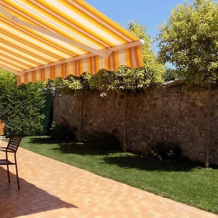 Millyholidays - Sunflower - Center - Nearby - Private Garden - Pool 公寓 *