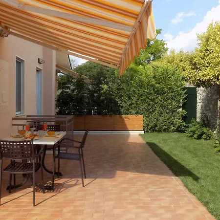 Millyholidays - Sunflower - Center - Nearby - Private Garden - Pool Bardolino