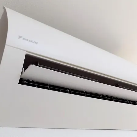 Millyholidays - Sunflower - Center - Nearby - Private Garden - Pool Apartmán